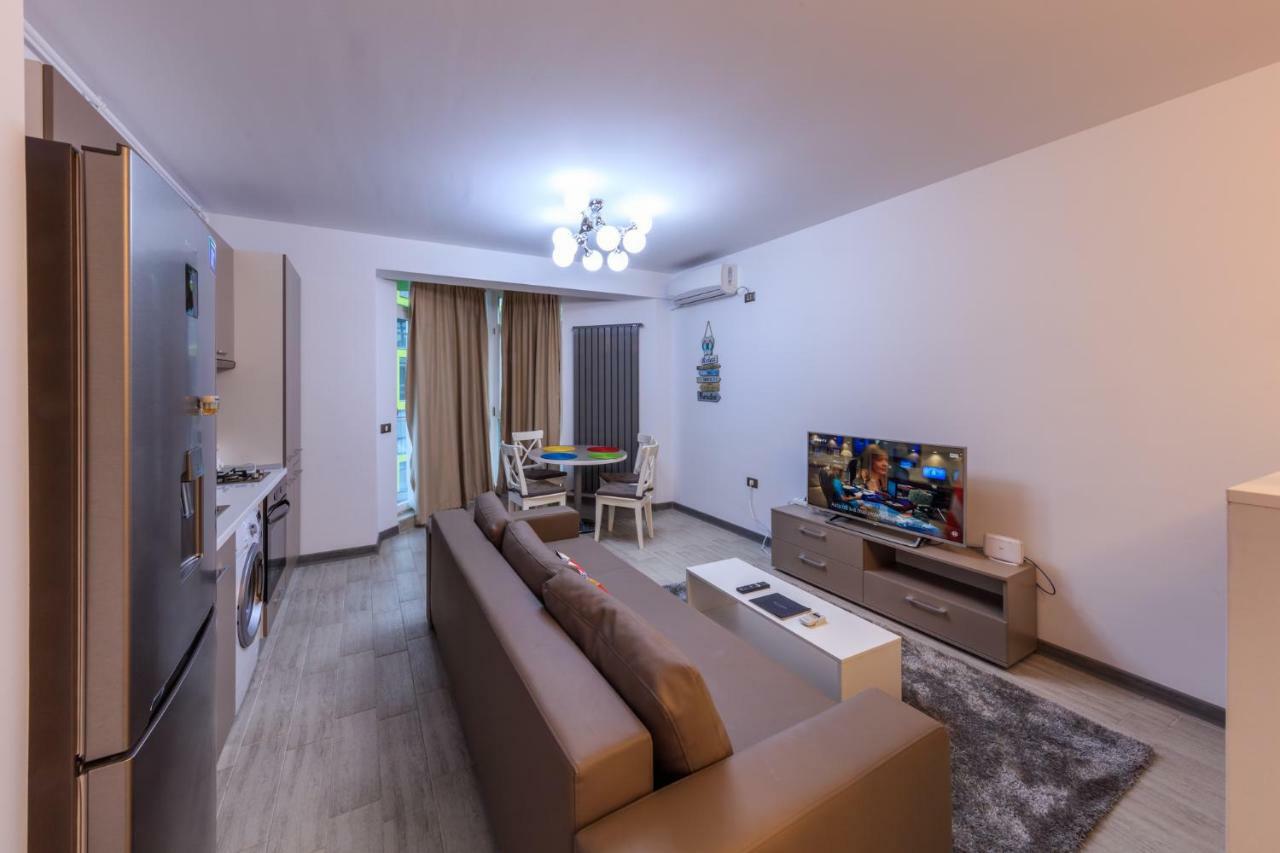 Alezzi Chic Apartment Mamaia Navodari Exterior photo